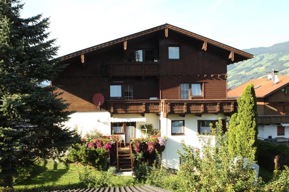 Ferienwohnung Koessler Christian Fügen Zewnętrze zdjęcie